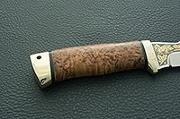 Нож Клык стабилизированная карельская береза, s390, латунь : фото 4