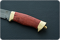 Нож Н10 Телохранитель стабилизированная карельская береза, нержавеющий дамаск, латунь покрытая золотом : фото 6